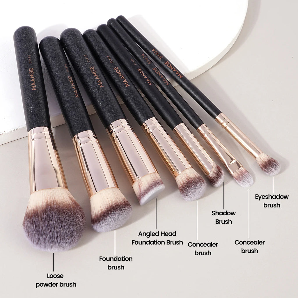 MAANGE 7-piece soft makeup brush set for various cosmetic applications.