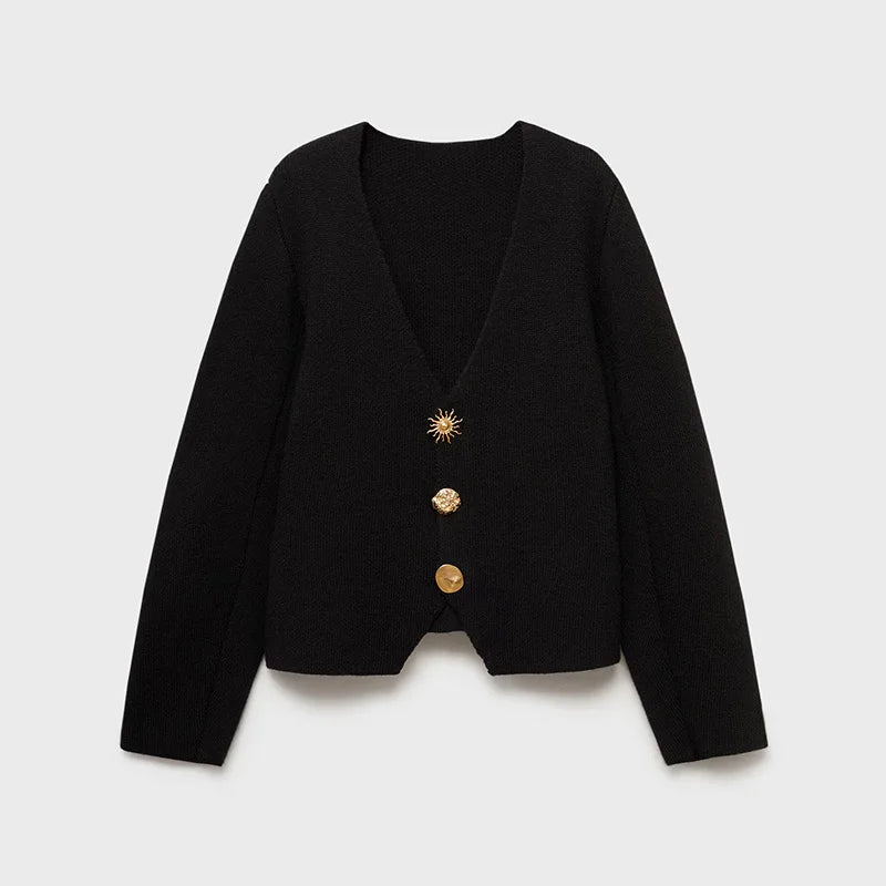 A stylish women's V-neck knitted cardigan for spring, featuring long sleeves, single-breasted design, and Y2K street fashion