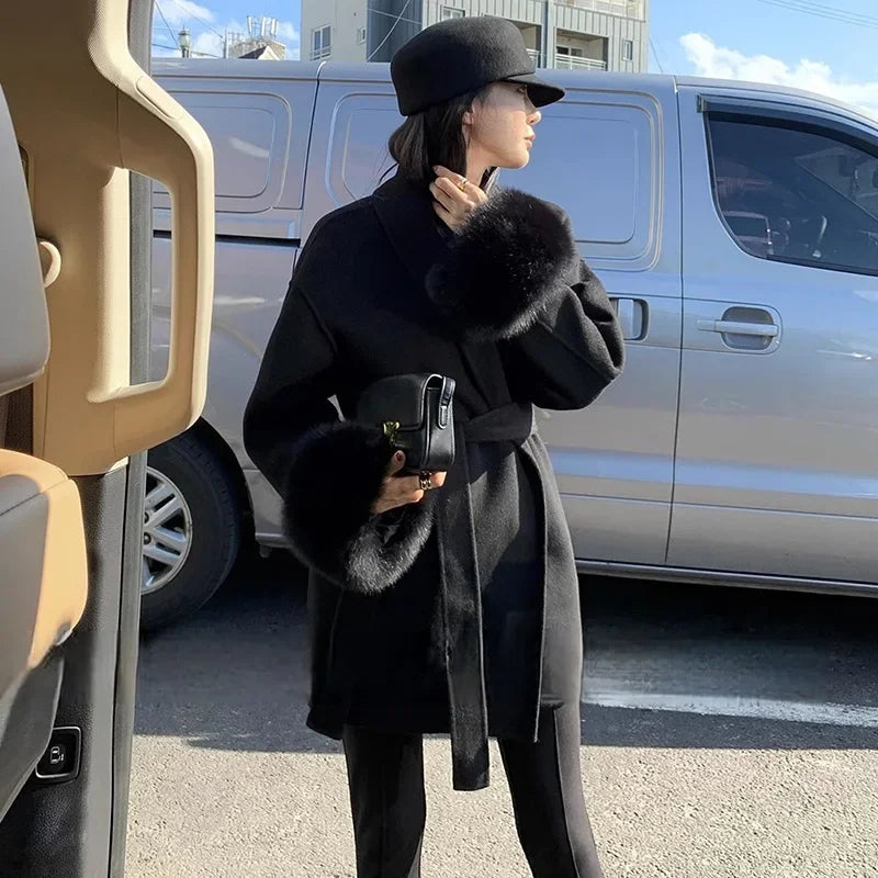 Tossy Women’s Short Wool Coat with Fox Fur – Elegant Double-Sided Overcoat