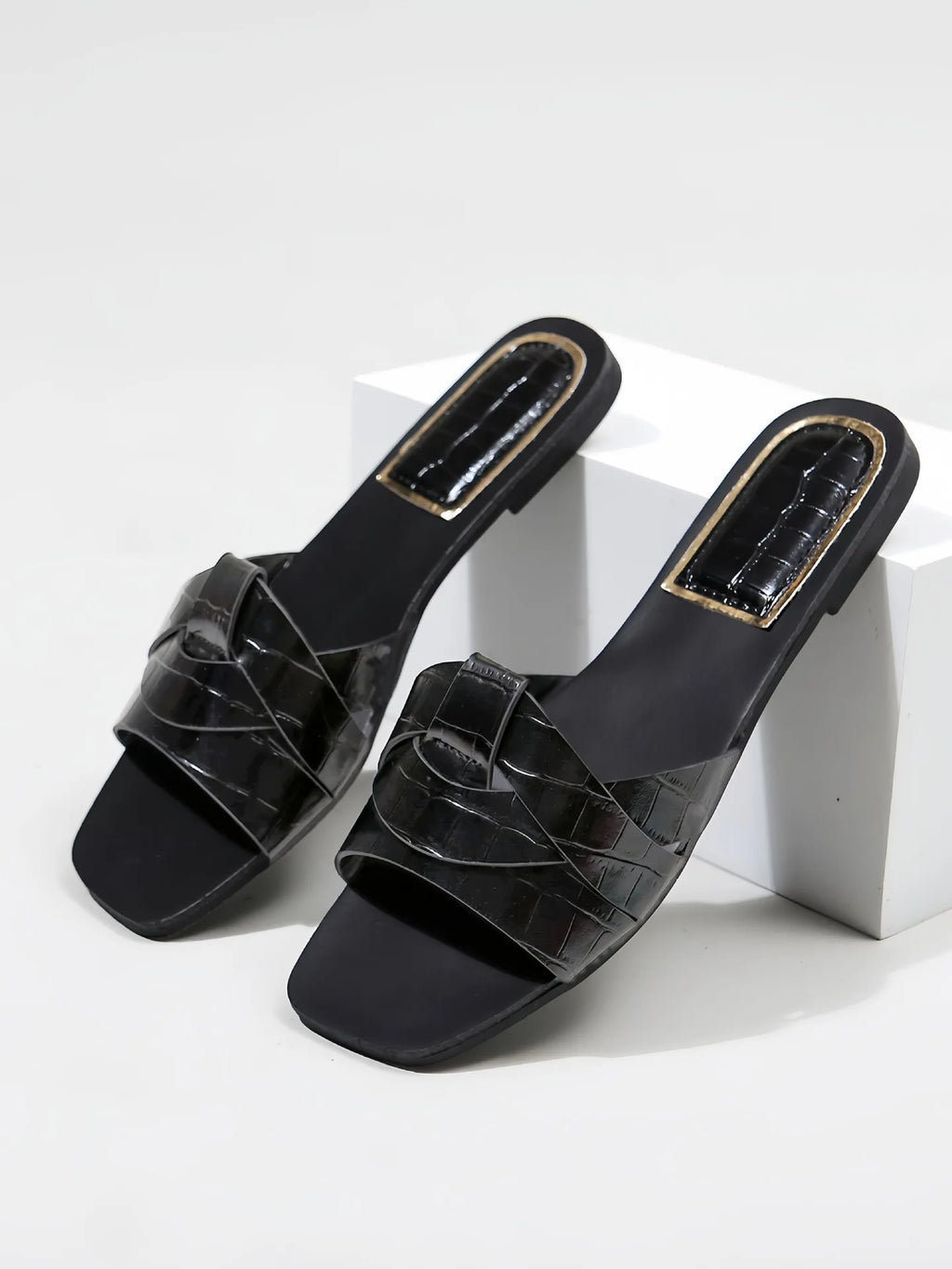 Hot Selling Summer Sandals – Women's Metal Square Toe Flats with Low Heel