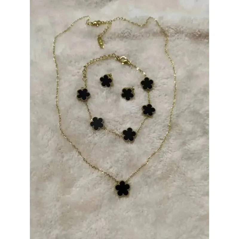 Adjustable Stainless Steel Clover Bracelet – Five-Leaf Flower Jewelry for Women