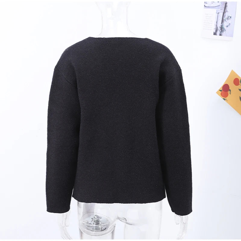 A stylish women's V-neck knitted cardigan for spring, featuring long sleeves, single-breasted design, and Y2K street fashion