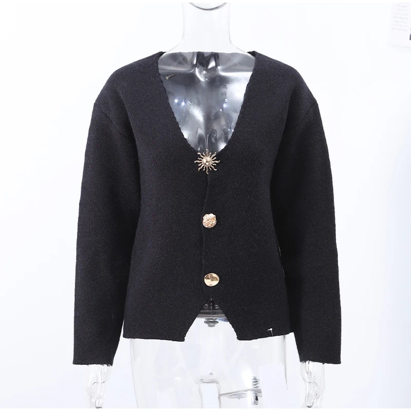 A stylish women's V-neck knitted cardigan for spring, featuring long sleeves, single-breasted design, and Y2K street fashion