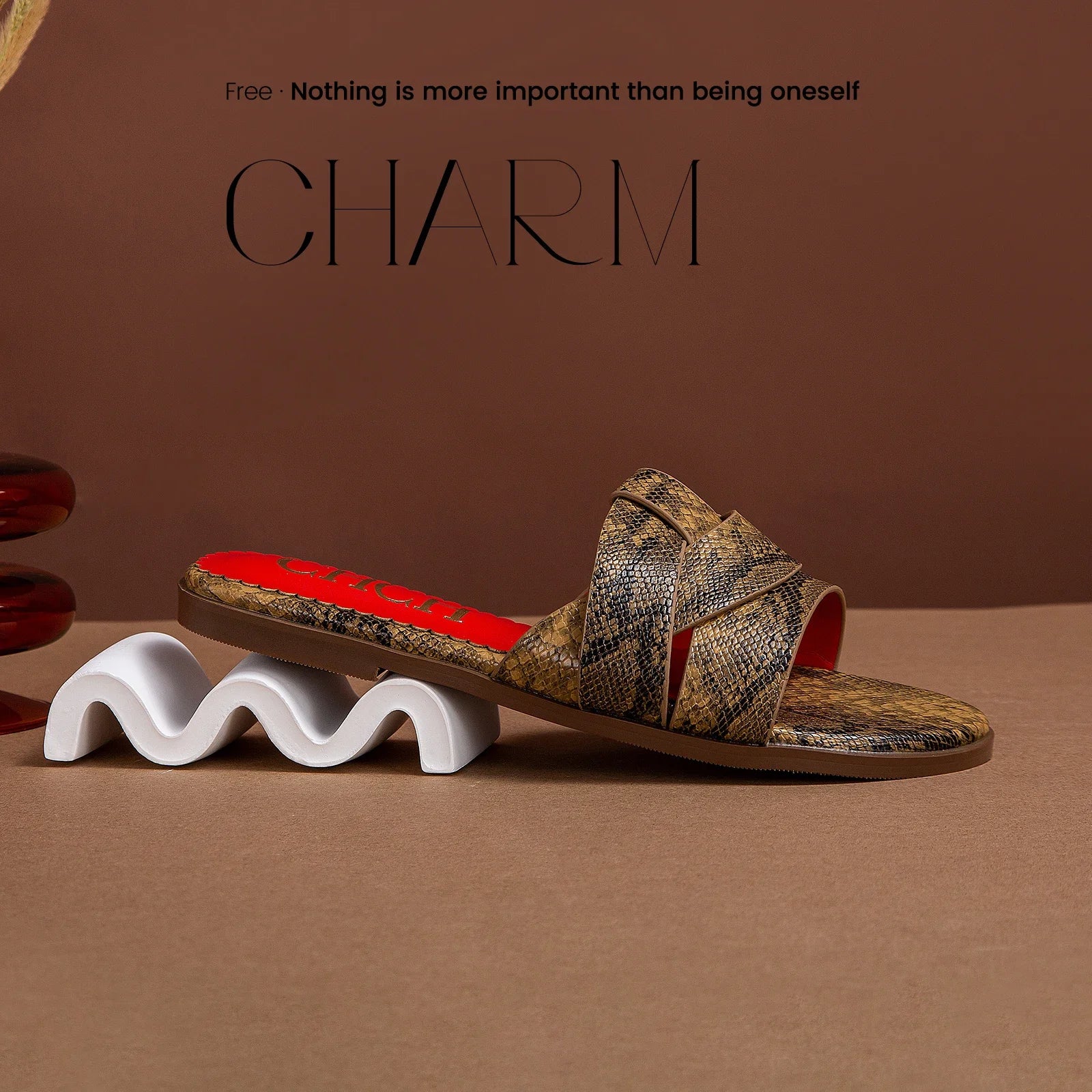 Women's Slippers Simple Cross Belt Design Beach Shoes