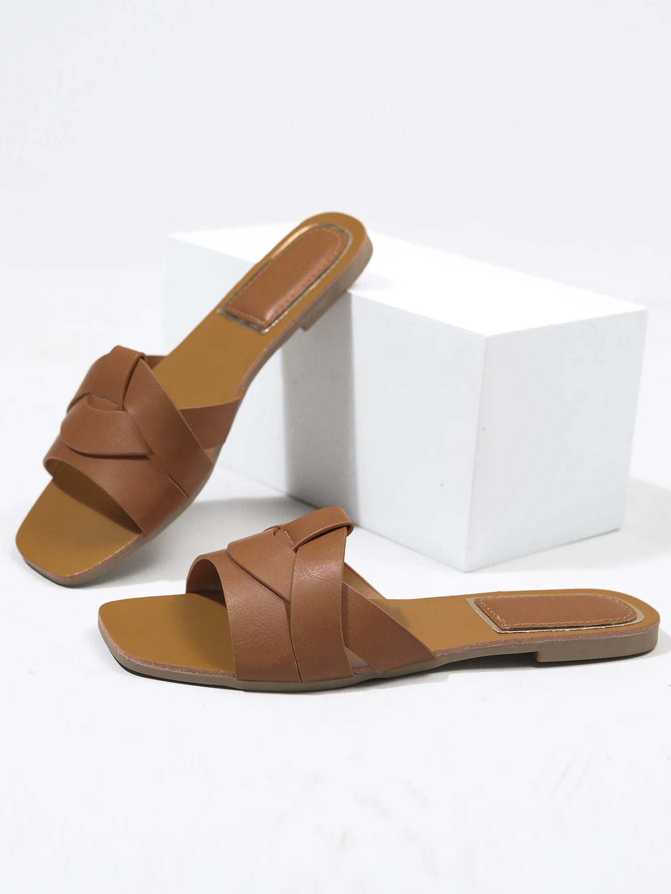 Hot Selling Summer Sandals – Women's Metal Square Toe Flats with Low Heel