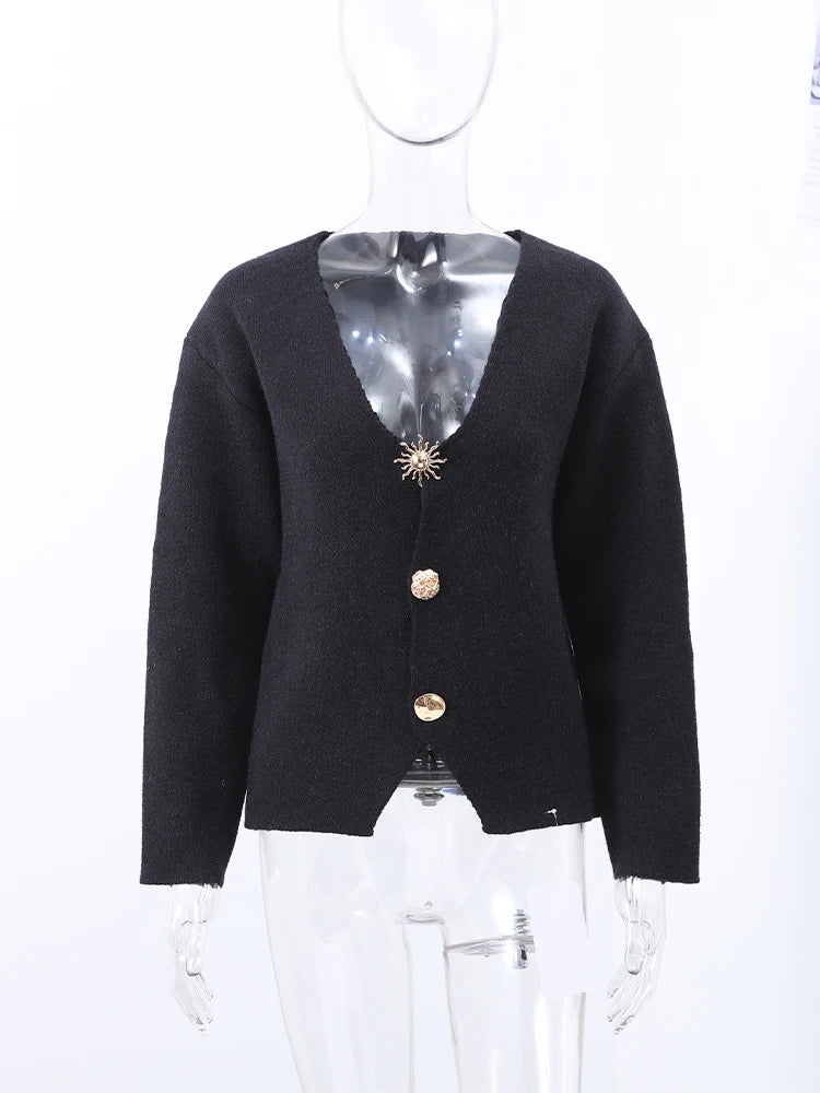 A stylish women's V-neck knitted cardigan for spring, featuring long sleeves, single-breasted design, and Y2K street fashion